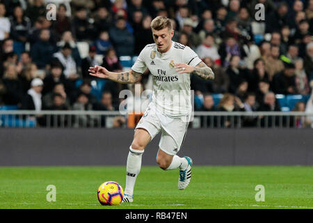 Madrid, Spanien. 6. Januar 2019. Von Real Madrid Toni Kroos während La Liga Match zwischen Real Madrid und Real Sociedad San Sebastián im Santiago Bernabeu in Madrid. (Endstand: Real Madrid 0 - Real Sociedad 2) Credit: SOPA Images Limited/Alamy leben Nachrichten Stockfoto