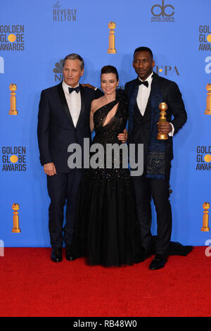 LOS ANGELES, Ca. Januar 06, 2019: Viggo Mortensen, Linda Cardellini & Mahershala Ali an die 2019 Golden Globe Awards im Beverly Hilton Hotel. Bild: Paul Smith/Featureflash Stockfoto