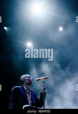 Faithless, die Britische electronica Band, führt ein Live Konzert bei den Danish Music festival Tinderbox Festival 2015 in Odense. Hier Sänger Maxi Jazz live auf der Bühne gesehen. Dänemark, 27.06 2015. Mit Ausnahme von Dänemark. Stockfoto