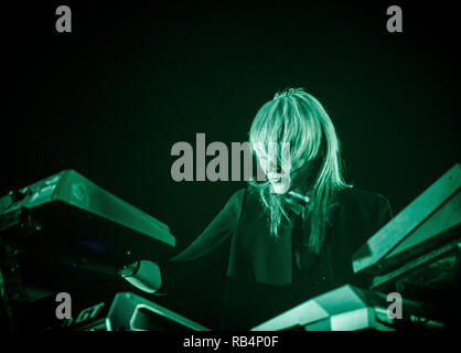 Faithless, die Britische electronica Band, führt ein Live Konzert bei den Danish Music festival Tinderbox Festival 2015 in Odense. Hier Keyboarder Sister Bliss ist live auf der Bühne gesehen. Dänemark, 27.06 2015. Mit Ausnahme von Dänemark. Stockfoto