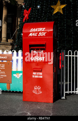 Santa's Mail Box, King George Square, Brisbane, Queensland, Australien Stockfoto