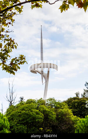 Montjuïc Communications Turm, Torre de Comunicacions de Montjuïc, von dem Architekten Santiago Calatrava Olympic Park, Barcelona, Spanien konzipiert Stockfoto