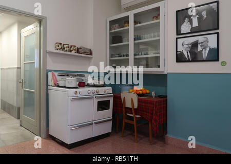 Die Küche auf der offiziellen Wohnsitz von Levi Eschkol vierten Israels Premierminister, das von 1964-1969 in Rehavia auch Rechavia Nachbarschaft in Jerusalem Israel Stockfoto