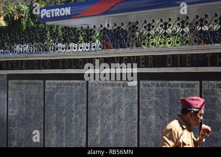 Detail der Inschrift auf dem Veterans Memorial der 66th Infanterie, Streitkräfte der Vereinigten Staaten auf den Philippinen, in Nord Luzon (USA-FIP. NL) Stockfoto