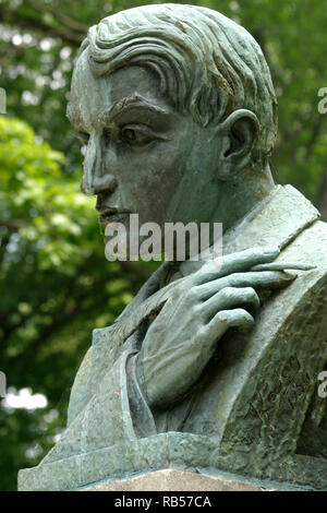 Endre Ady Statue im Ungarischen Kulturgarten in Cleveland, Ohio, USA Stockfoto