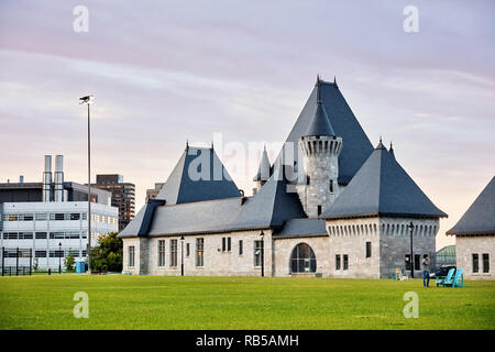 McTavish Behälter chateau Stil Pumpenhaus Gebäude im Park Rutherford in Montreal, Quebec, Kanada. Editorial. Stockfoto