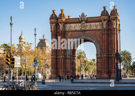 Die "Arc de Triomf", eines der berühmtesten Wahrzeichen in Barcelona, Spanien. Stockfoto