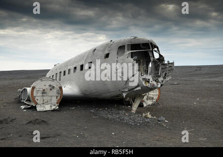 Verlassen Flugzeug Wrack in Island Stockfoto