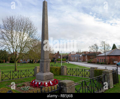 Redbourn Kriegerdenkmal, Redbourn Dorf, Hertforshire, England, Großbritannien Stockfoto