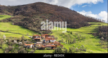 Mountain Village Vejo in Picos de Europa National Park in Spanien Stockfoto