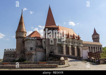 Corvin Schloss ist eine gut erhaltene Burg aus dem 15. Jahrhundert in Rumänien Stockfoto