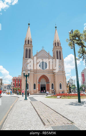 Curitiba - PR, Brasilien - Dezember 14, 2018: Curitiba Kathedrale. Catedral Basilica Menor de Nossa Senhora da Luz dos Pinhais, historische Zentrum von Curit Stockfoto