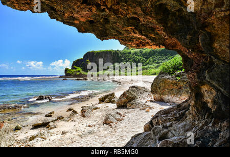 Schöne Tagachang Strand in Guam, das Territorium der USA. Stockfoto