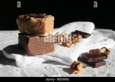 Cremige Schokolade und Erdnussbutter fudge Stockfoto