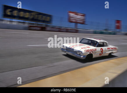 Junior Johnson 1963 Chevrolet Impala SS Geheimnis Motor Auto an Wilksboro Speedway Stockfoto