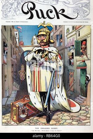 Die gefürchteten Gast von Carl Hassmann, 1905. Wilhelm II., Kaiser von Deutschland, steht in der Mitte einer Straße mit Kopfsteinpflaster, in Italien (?) (der Papst trägt die päpstliche Krone, ist zu Fuß die Straße), die mit einer Visitenkarte mit der Aufschrift 'Wilhelm' aus einem Beutel in der linken Hand. Die französische Flagge hängt über der Tür mit der Aufschrift 'RF', auf der linken Seite. Österreich scheint die nächste Tür auf der linken Seite, und anderen Herrschern lean out Windows auf beiden Seiten der Straße. Auf William's Füße ist ein Koffer mit Etiketten' William Berlin, Hotel Großbritannien, Polar Star, [und] Marokko". Stockfoto