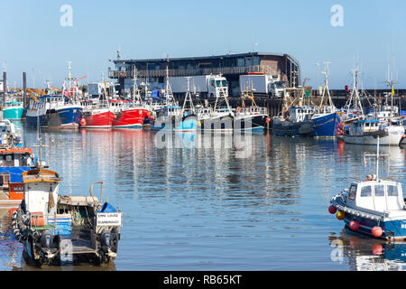 Fischerboote in Bridlington Hafen, Bridlington, East Riding von Yorkshire, England, Vereinigtes Königreich Stockfoto