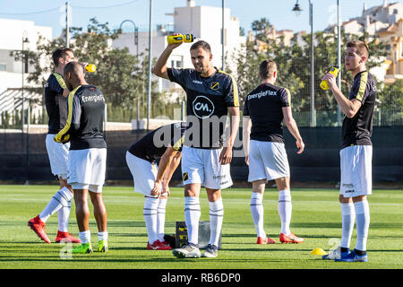 LA MANGA, Spanje, 07-01-2019, Fußball, La Manga Club Resort, niederländischen Eredivisie, Saison 2018/2019, Erwärmung, während der Test Match NAC-Sint-Truiden, Stockfoto