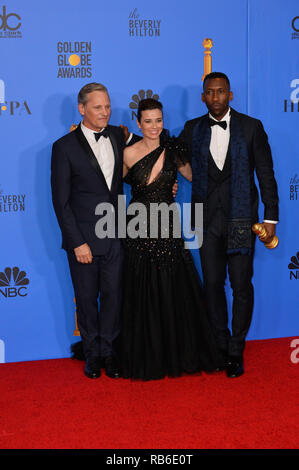 Beverly Hills, USA. 06 Jan, 2019. LOS ANGELES, Ca. Januar 06, 2019: Viggo Mortensen, Linda Cardellini & Mahershala Ali an die 2019 Golden Globe Awards im Beverly Hilton Hotel. © 2019 GFS Photo Library/PictureLux ALLE RECHTE VORBEHALTEN. Credit: PictureLux/Hollywood Archiv/Alamy leben Nachrichten Stockfoto