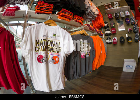 Santa Clara, Kalifornien, USA. 7 Jan, 2019. Januar 07, 2019 - Santa Clara, Kalifornien, USA - 2019 College Football Endspiel Bekleidung ist vor dem College Football Endspiel nationale Meisterschaft Spiel zwischen der Clemson Tiger und die Alabama Crimson Tide am Levi's Stadion, Santa Clara, Kalifornien. Quelle: Adam Lacy/ZUMA Draht/Alamy leben Nachrichten Stockfoto