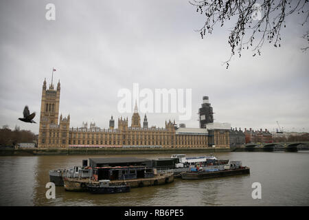 London, Großbritannien. 7 Jan, 2019. Foto auf Jan. 7 entnommen. 2019 zeigt die Houses of Parliament in London, Großbritannien. MPs zurück zur Westminster Montag nach der festlichen und neues Jahr, zerbrechen und Debatte über die Brexit Bill am Mittwoch fortsetzen, mit der entscheidenden Abstimmung in den frühen Teil der folgenden Woche erwartet. Quelle: Tim Irland/Xinhua/Alamy leben Nachrichten Stockfoto