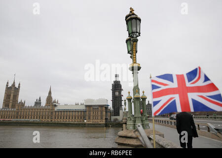 London, Großbritannien. 7 Jan, 2019. Foto auf Jan. 7 entnommen. 2019 zeigt die Houses of Parliament in London, Großbritannien. MPs zurück zur Westminster Montag nach der festlichen und neues Jahr, zerbrechen und Debatte über die Brexit Bill am Mittwoch fortsetzen, mit der entscheidenden Abstimmung in den frühen Teil der folgenden Woche erwartet. Quelle: Tim Irland/Xinhua/Alamy leben Nachrichten Stockfoto