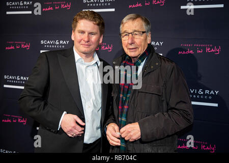 Ilja Smitt und Wolfgang Clement bei der Premiere des Kölner Weihnachtscircus im Festzelt an der Zoobrücke. Köln, 09.12.2018 Stockfoto