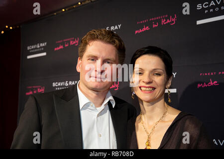 Ilja Smitt mit Gattin Katja Smitt-Bondareva bei der Premiere des Kölner Weihnachtscircus im Festzelt an der Zoobrücke. Köln, 09.12.2018 Stockfoto