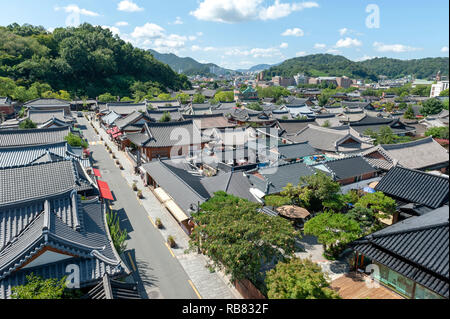Anzeigen von Jeonju Hanok Dorf, beliebte Touristenattraktion mit koreanischen traditionellen Häusern als internationale Slow City in 2010 Stockfoto