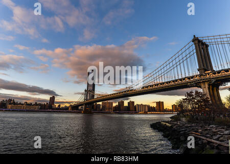 New York/USA - 1/3/18 - Die ikonische Brücke, Manhattan und Brooklyn Stockfoto