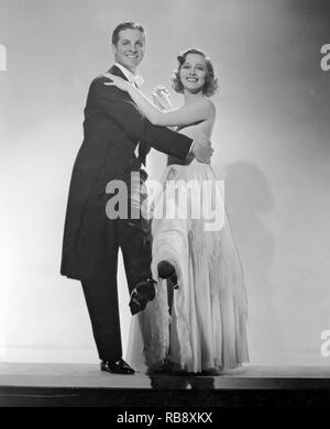 Robert Cummings. 1910-1990. Amerikanische Film- und Fernsehschauspieler. Hier im Bild beim Tanzen in einen 1936 Paramount Produktion. Stockfoto