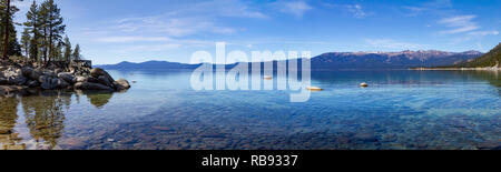 Lake Tahoe Panoramablick auf die Berglandschaft Szene in Kalifornien Stockfoto