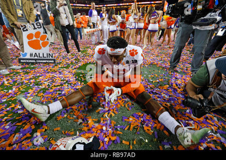 Santa Clara, Kalifornien, USA. 07 Jan, 2019. Clemson Tiger Defensive zurück K' von Wallace #12 nach der nationalen Meisterschaft zwischen der Clemson Tiger und die Alabama Crimson Tide am Levi's Stadion in Santa Clara, Kalifornien, feiert. Charles Baus/CSM/Alamy leben Nachrichten Stockfoto