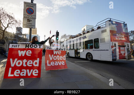 London, Großbritannien. 8 Jan, 2019. Aktivisten protestieren Lassen außerhalb des Parlaments Tage vor der entscheidenden Abstimmung über die Bexit Deal im Unterhaus. Credit: Kevin J. Frost-/Alamy leben Nachrichten Stockfoto