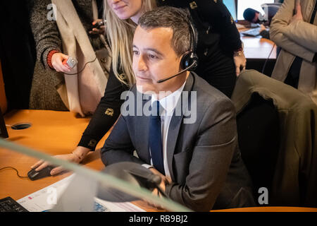 Lyon, Frankreich. 8. Januar 2019. Gérald Darmanin, Minister der Aktion und der öffentlichen Konten, Besuche von Lyon Public Finance call center Credit: FRANCK CHAPOLARD/Alamy leben Nachrichten Stockfoto