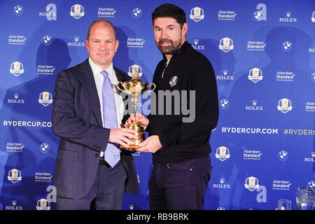 8. Januar, 2019 Wentworth Golf Club Surrey UK Padraig Harrington (Irland) im Gespräch mit den Medien, wie er heute bekannt als das nächste europäische Ryder Cup Captain, auf einer Konferenz, die im Ballsaal im berühmten Wentworth Golf Club Stockfoto