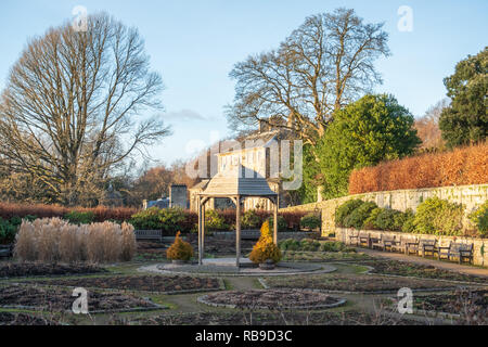 Glasgow, Schottland, Großbritannien. 8. Januar, 2019. UK Wetter: Pollok House und Gärten in Pollok Country Park an einem sonnigen Nachmittag. Credit: Skully/Alamy leben Nachrichten Stockfoto