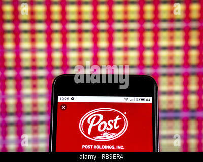 Kiew, Ukraine. 7 Jan, 2019. Post Holdings Company Logo gesehen auf einem Smartphone angezeigt. Quelle: Igor Golovniov/SOPA Images/ZUMA Draht/Alamy leben Nachrichten Stockfoto