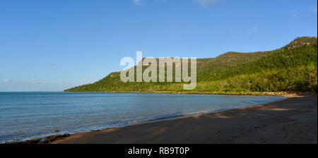 Cape Hillsborough von Smalleys Strand Campingplatz gesehen, Cape Hillsborough National Park, Queensland, Australien Stockfoto