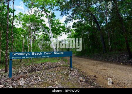 Szenen aus dem Smalleys Strand Zeltplatz, Cape Hillsborough National Park, Queensland, Australien Stockfoto