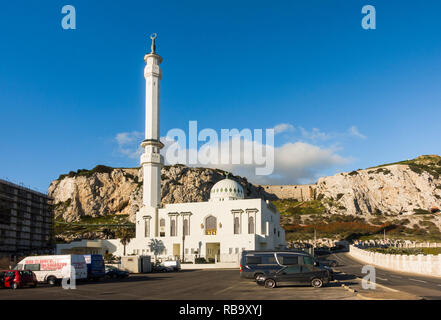 Ibrahim-al-Ibrahim Moschee in Europa Punkt in Gibraltar, Übersee britisches Territorium ein Geschenk von König Fahd, Felsen von Gibraltar, UK, Europa. Stockfoto