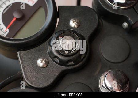 Zündung wechseln Starter Schlüsselloch Technik Motorrad detail Stockfoto