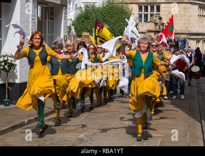 Martha Rhoden des Tuppenny Gericht Morris Tänzerinnen in Shrewsbury Folk Festival, Shropshire, England, Großbritannien Stockfoto