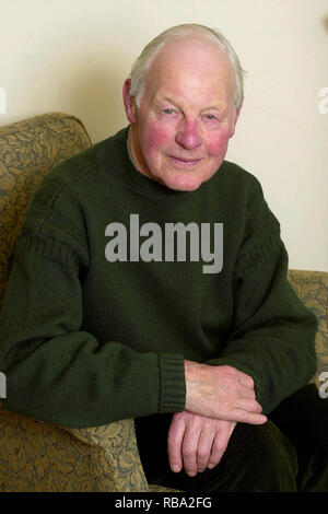 Dr. Bill Watson MC, dargestellt an Home 81 Jahre alt, starb im Alter von 97. Er ist ein ehemaliger 2. Leutnant in der Black Watch und wurde zur Nr. 2 der besondere Service Commando Unit für den erfolgreichen Raid auf dem Deutschen Trockendock von St-Nazaire im zweiten Weltkrieg abgeordnet. Stockfoto