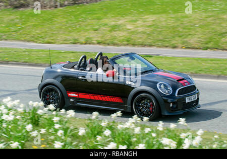 2012 R57 Form Mini Cooper Cabrio JCW britischen Kleinwagen Stockfoto