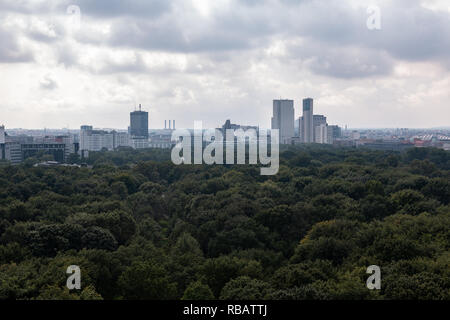 Blick auf Berlin von der Spitze der Siegessäule Stockfoto