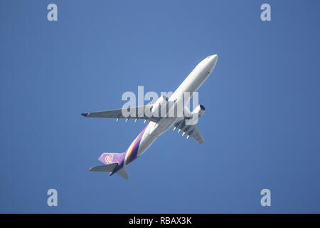 Chiangmai, Thailand - 2. Januar 2019: HS-tes Airbus A330-300 von Thaiairway. Von Chiangmai Flughafen in Bangkok. Stockfoto