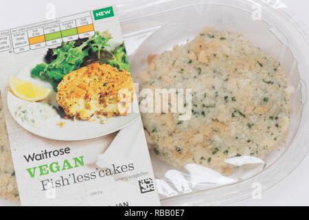 Waitrose veganen Fisch "weniger Kuchen Paket mit vegan Label. Großbritannien Stockfoto