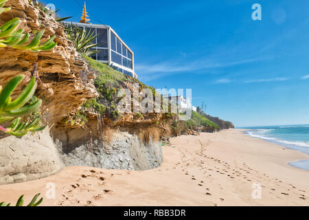 Schöne Aussicht auf den Strand in Conil de la Frontera, Spanien Stockfoto