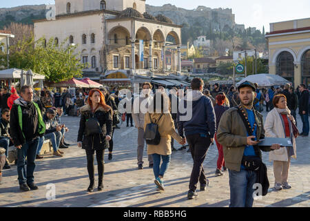 Obwohl die Plaka bei meinem Besuch immer sehr voll war, ich fühlte immer noch entspannt und genossen die Pics von der geschäftigen Marktplatz. Stockfoto